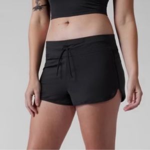 NWOT ATHLETA BLACK SURGE SHORT